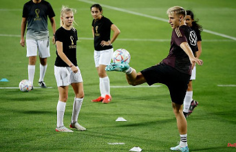 Short training with 17 girls: FIFA action with the DFB team leaves a strange feeling