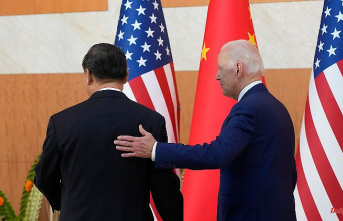Xi recommends Europe 'autonomy': 'Then let the US swing the hammer'