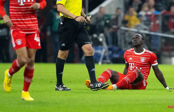 Senegal's President prays: Shock for Mané: Bayern star will probably miss the Qatar World Cup