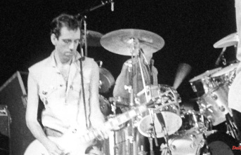 "One of the most innovative": "The Clash" co-founder Levene is dead