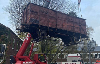 North Rhine-Westphalia: Auschwitz wagon in a roundabout way to the theater in Erkelenz