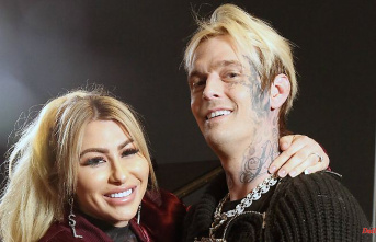'Wanted to have more kids': Aaron Carter's fiancee 'devastated'