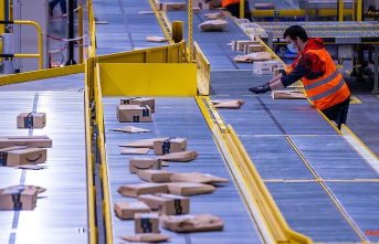 Up to 10,000 jobs affected: Amazon starts historic wave of layoffs