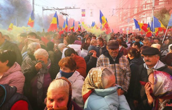 Rockets, blackouts, protests: How Russia threatens Moldova with the help of oligarchs