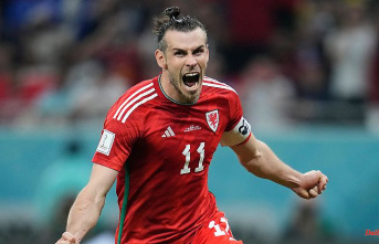 USA miss dream start: Gareth Bale saves Wales a point late