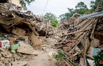 Earthquake in Indonesia: 6-year-old survives two days under rubble