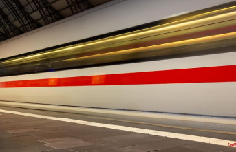 Is she coming or not?: This is how long-distance travel with Deutsche Bahn works