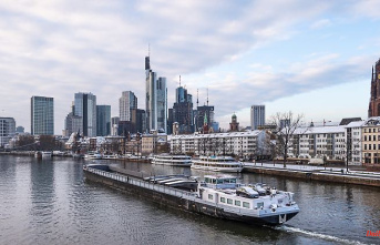 Difficult winter half-year: Banks: Germany slides into "moderate recession"