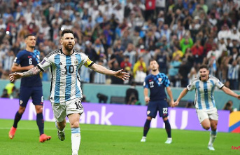Messi shines in a record game: Argentina storm into the World Cup final