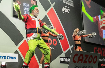 South Africa sensation from the pub: darts world champion Peter Wright wins as "Grinch"
