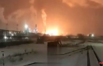 Series of fires continues: oil refinery in eastern Siberia bursts into flames