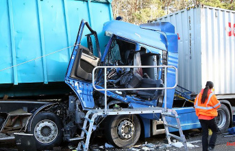 Bavaria: semi-trailer truck drives on: four injured