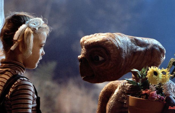 Legendary Alien: "E.T." Brings millions at auction