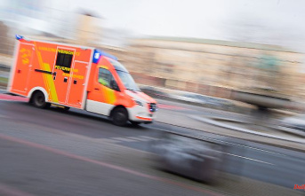 Baden-Württemberg: Accident: Two men seriously injured, four children unharmed