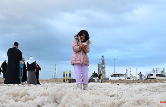 Hailstones delight children: Rare hailstorm paints Kuwait's desert white
