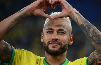 World Cup record, spectacle, Neymar: Crazy magic Brazilians, what are you doing with us?