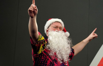 World Cup out for Fallon Sherrock: Santa Claus defeats the "Queen" at darts