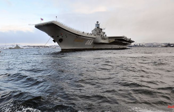 "Unlucky Navy": Fire on only Russian aircraft carrier