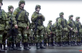 Troops distraction: London: Kremlin sends circus people to Ukraine