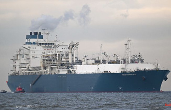 Gas should flow soon: LNG special ship reaches Wilhelmshaven