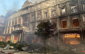 At least 19 dead in major fire: Flames destroy hotel in Cambodia