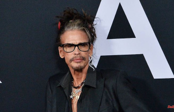 Relationship with a minor: Aerosmith singer accused of molestation