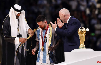 Comparison with Pelé's sombrero: Arab world surprised at outrage over Messi's robe