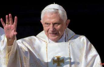 Saxony: Saxony arranges mourning flags for Benedict XVI. on