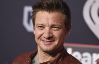 Condition "critical but stable": "Avengers" star Jeremy Renner had an accident while clearing snow