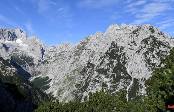 Fatal accident near the Zugspitze: 26-year-old climber crashes into Höllental