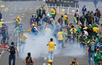Brazil's ruling party: Invasion is "announced crime against democracy"