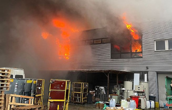 North Rhine-Westphalia: warehouse fire in Gelsenkirchen-Resse
