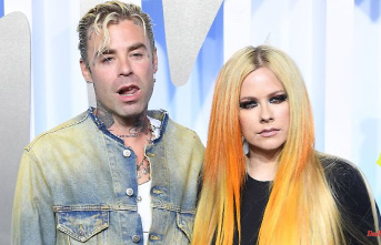 The next love bust ?: Avril Lavigne is said to have broken the engagement