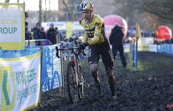 Cycling giants at Cross World Cup: Riders of the century fight in the mud for the World Cup crown