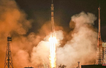 Replacement for damaged capsule: Soyuz space shuttle starts rescue mission to the ISS