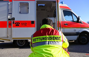 Baden-Württemberg: Man falls ten meters deep: critically injured