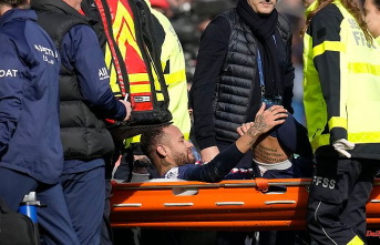 Failure against Bayern threatens: Neymar leaves the field injured on the stretcher
