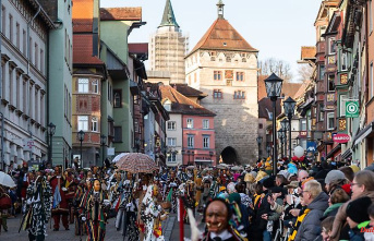 Baden-Württemberg: fool's jump attracts thousands to Rottweil