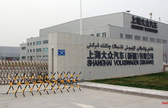 "No forced labor": VW China boss travels to factory in Uyghur province