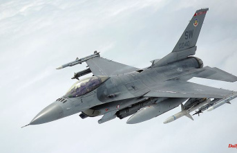 No F-16 machines yet: Ukrainian pilots are practicing on US simulators