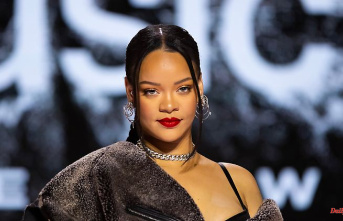 Sweet photos of the son: Pregnant Rihanna indulges in family happiness