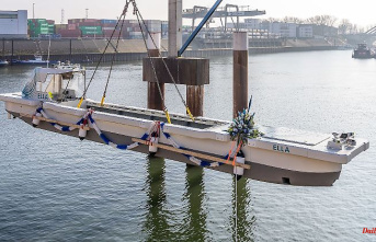 North Rhine-Westphalia: 15-meter model of an autonomous cargo ship christened