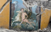 Pompeii: splendid frescoes discovered during restoration work and excavations