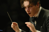 “Klaus Mäkelä, towards the flame”, on Arte: itinerary of a gifted conductor