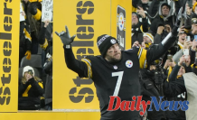 Roethlisberger and Steelers win over Browns to remain in the playoff mix