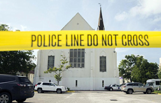 9 families killed in SC church agree to settle with...