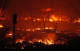 As wildfires in Colorado ravage hundreds of homes,...