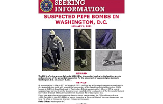 FBI still searching Jan. 6 suspects. Pipe bomber one...