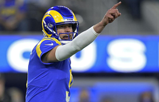 In a playoff rout, Stafford leads Rams past Cardinals...