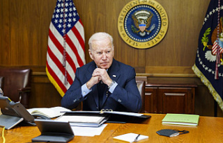 Biden warns Putin about the'severe consequences'...
